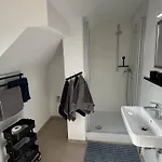 Frisch Renovierte Haldenblick Fuer 2-4 Personen, Zentral Gelegen Appartement *